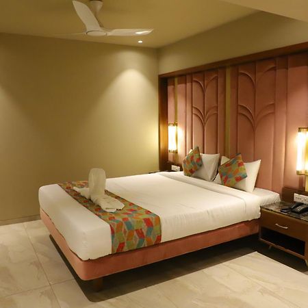 Le Vivanta Virār エクステリア 写真