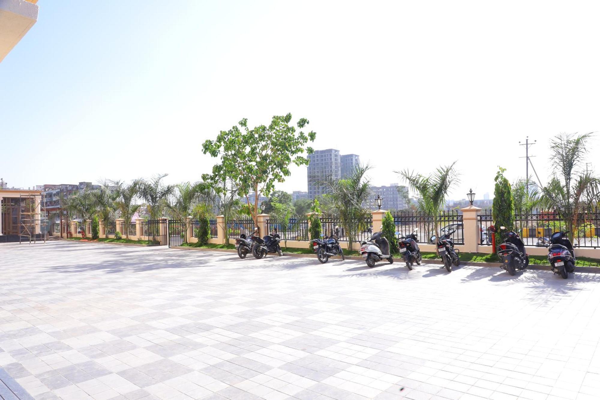 Le Vivanta Virār エクステリア 写真