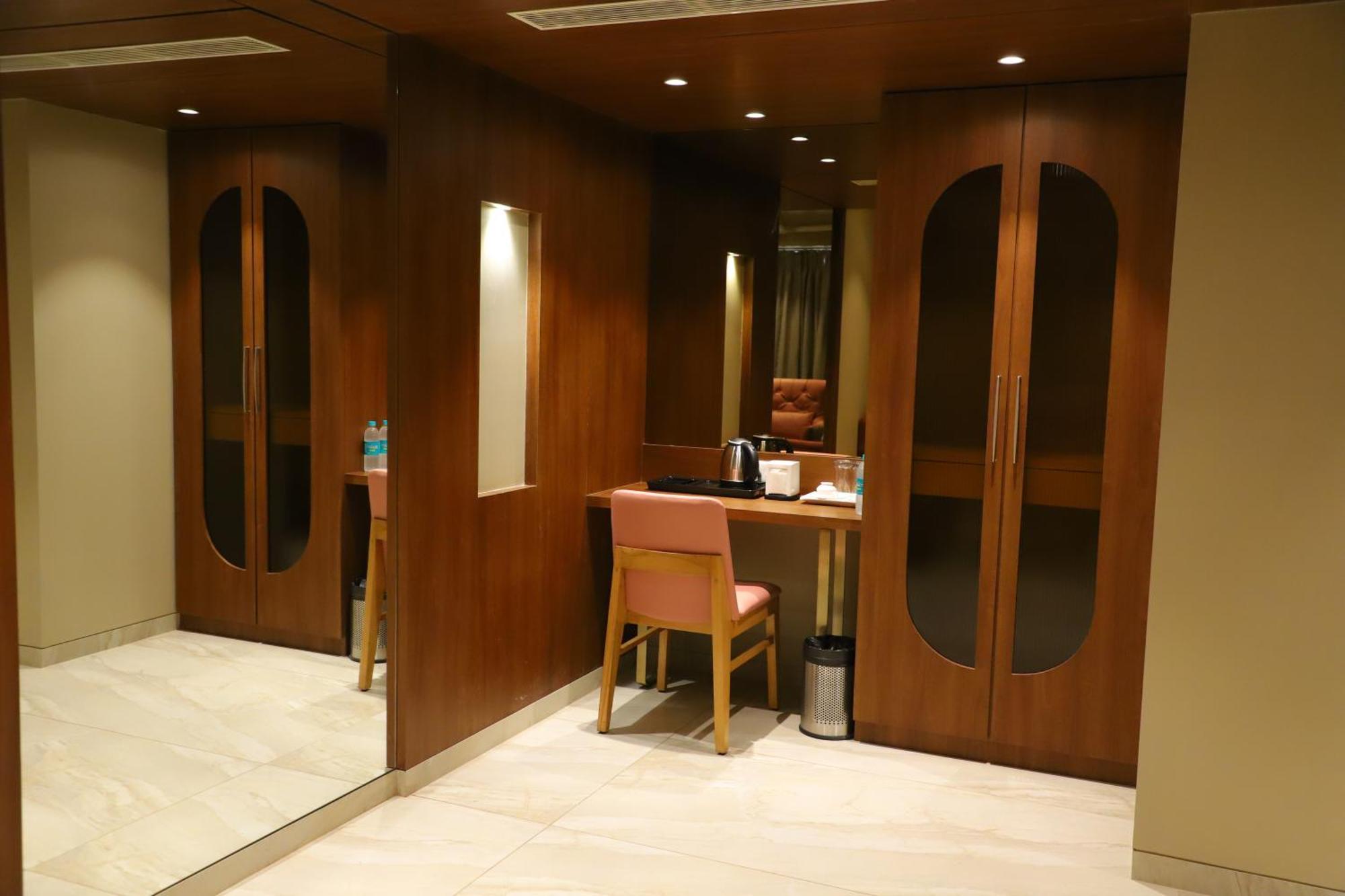 Le Vivanta Virār エクステリア 写真