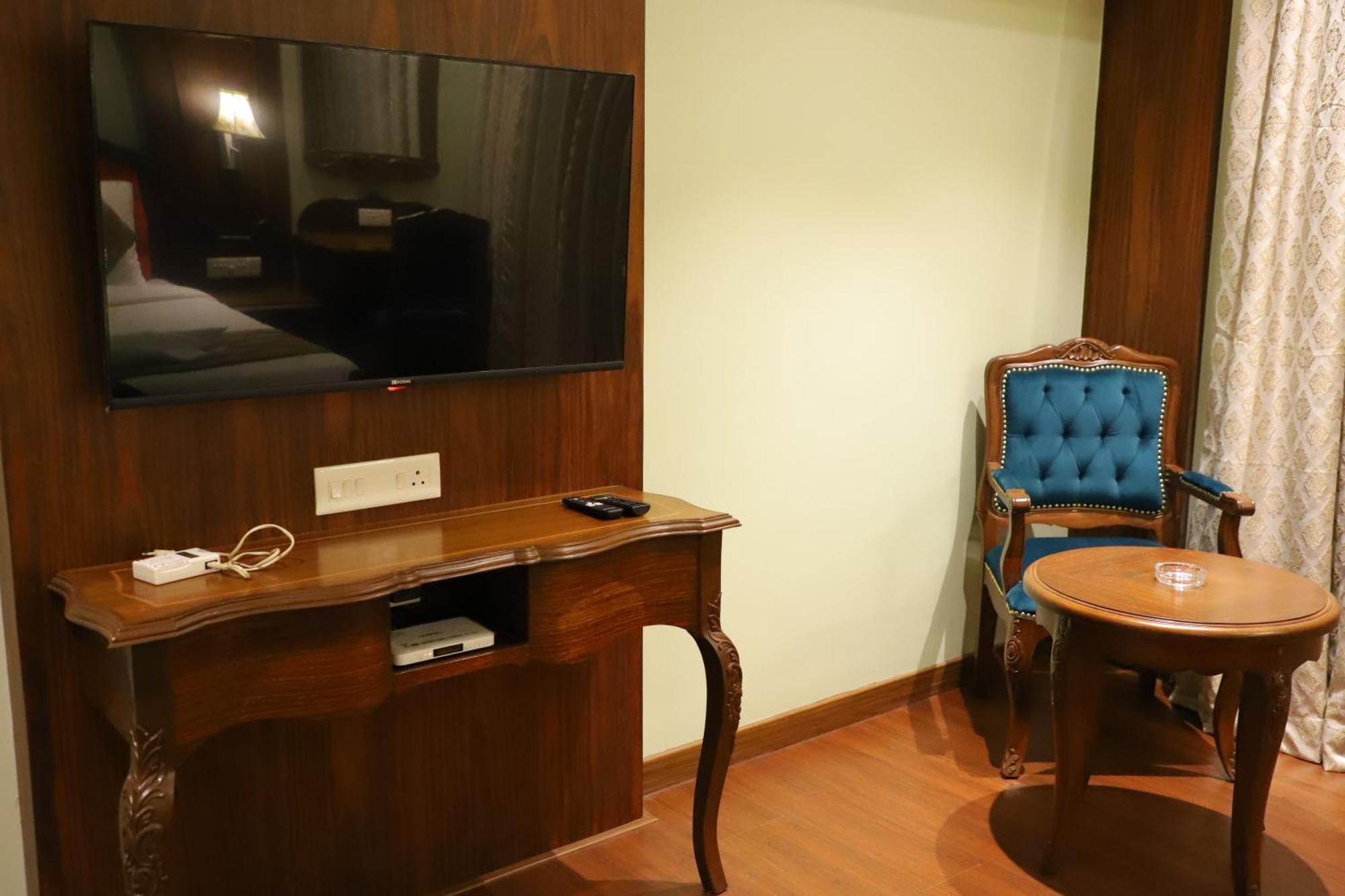 Le Vivanta Virār エクステリア 写真